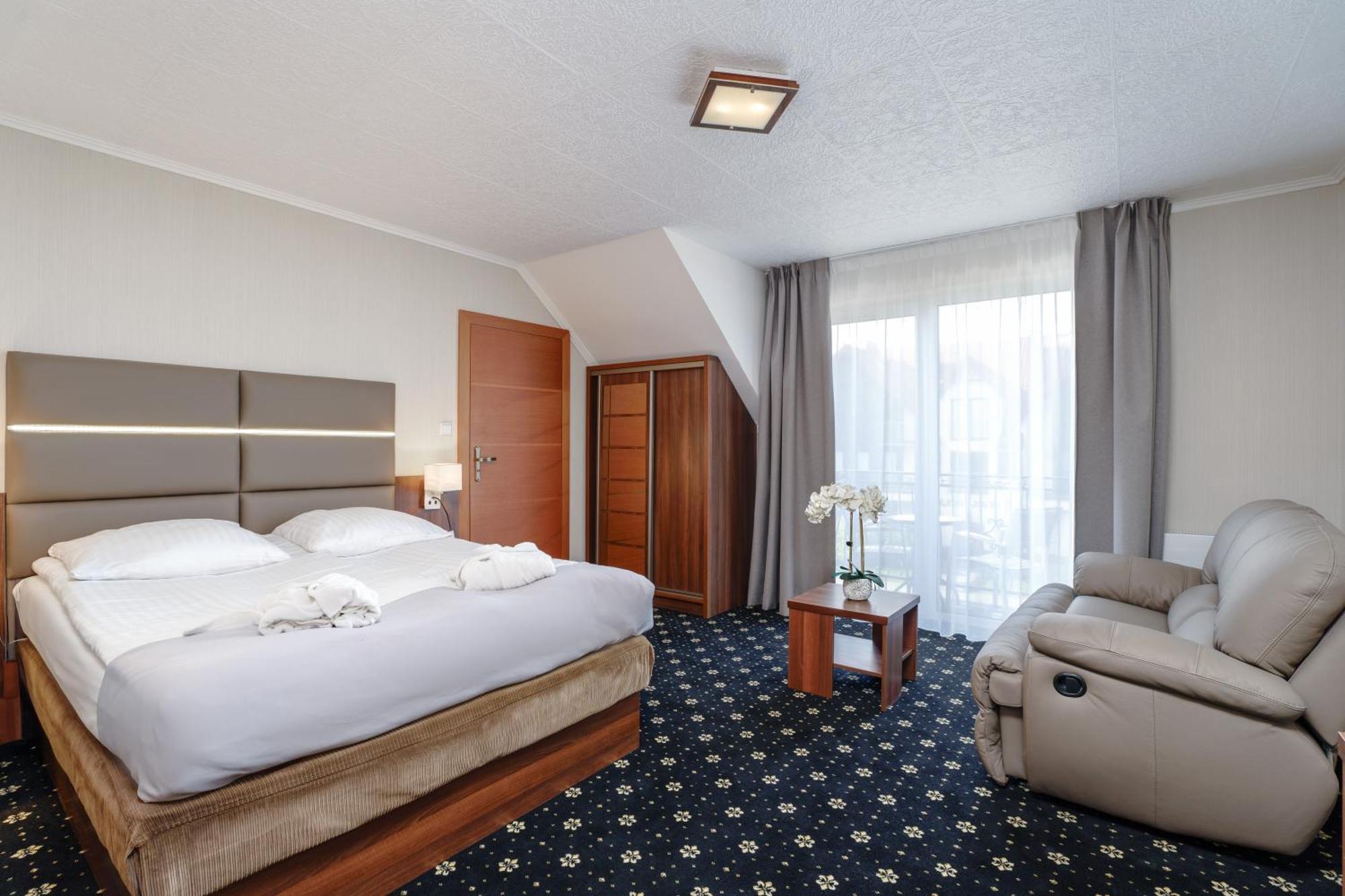 Hotel Spa Activia Ястшембя-Гура Экстерьер фото